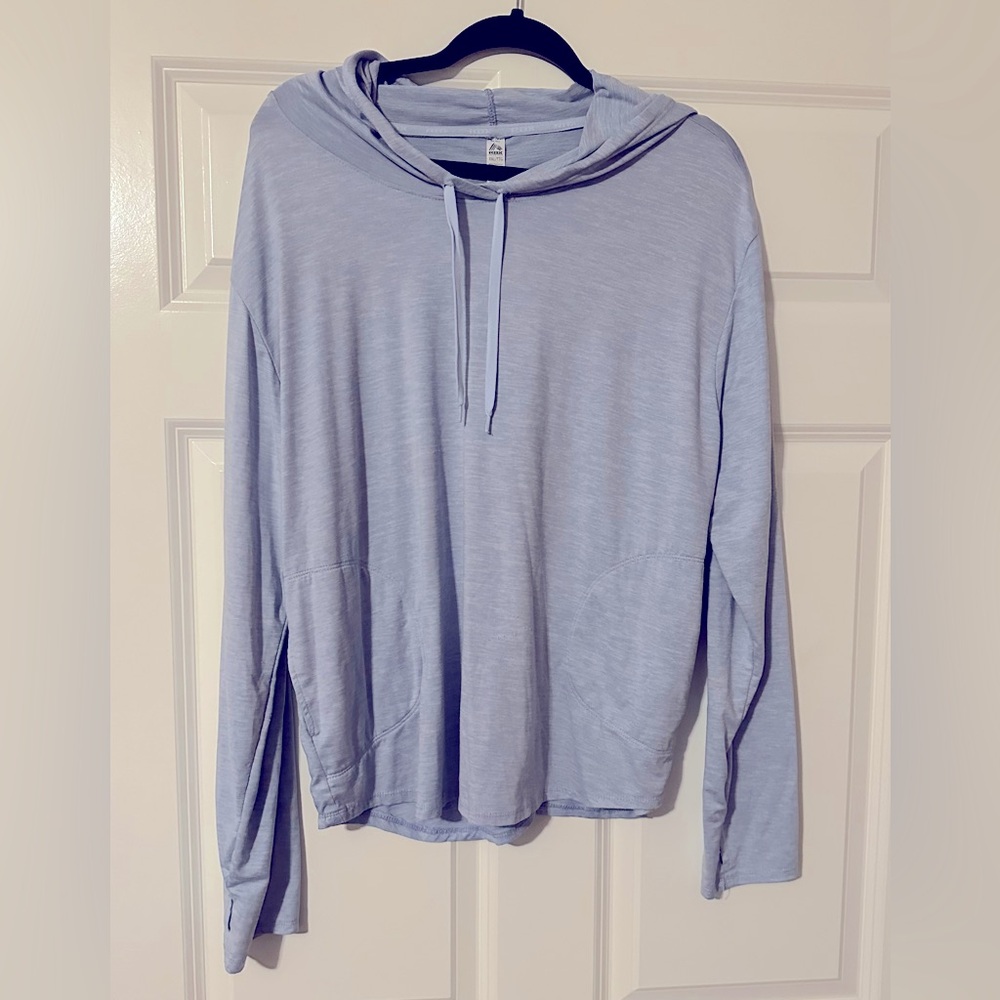 RBX lightweight pull over hooded top